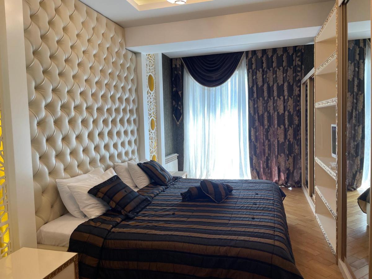 Park Azure Louvre Apartment Baku Exterior foto